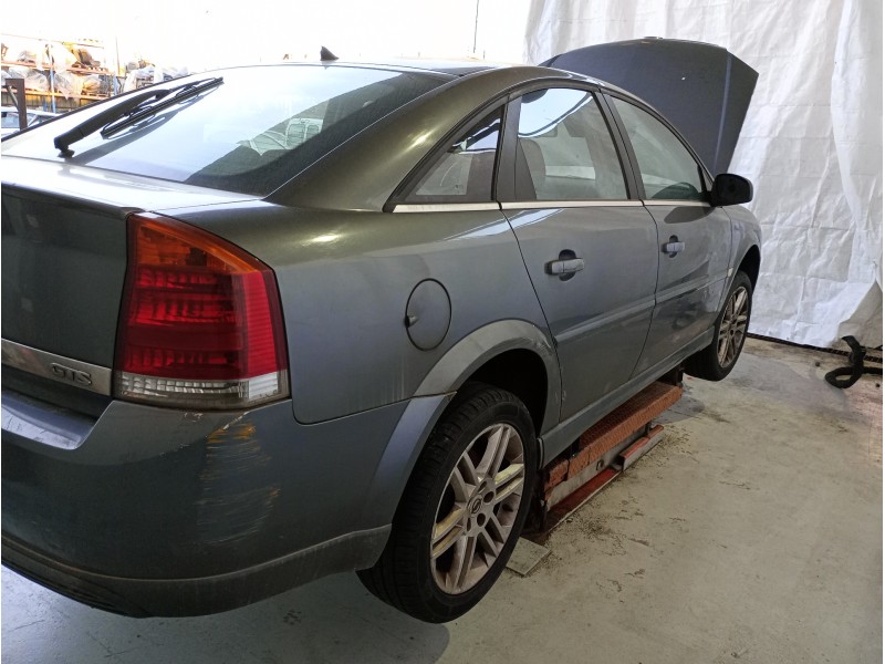 opel vectra c berlina del año 2003