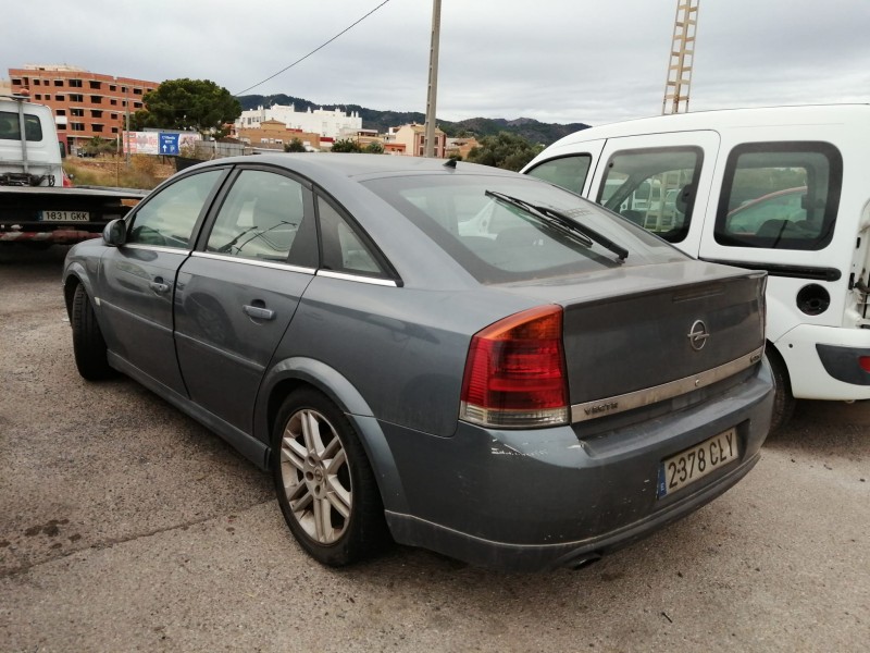 opel vectra c berlina del año 2003