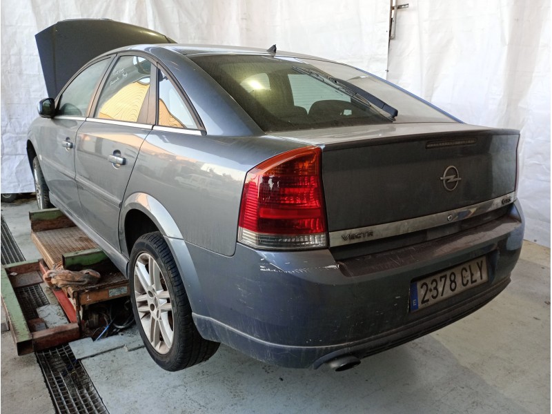 opel vectra c berlina del año 2003