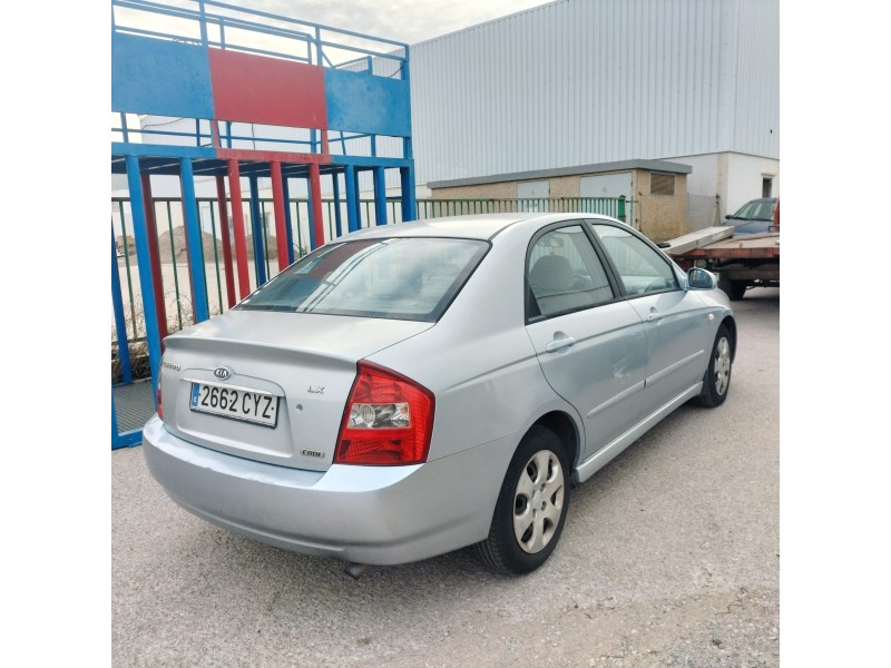 kia cerato del año 2004