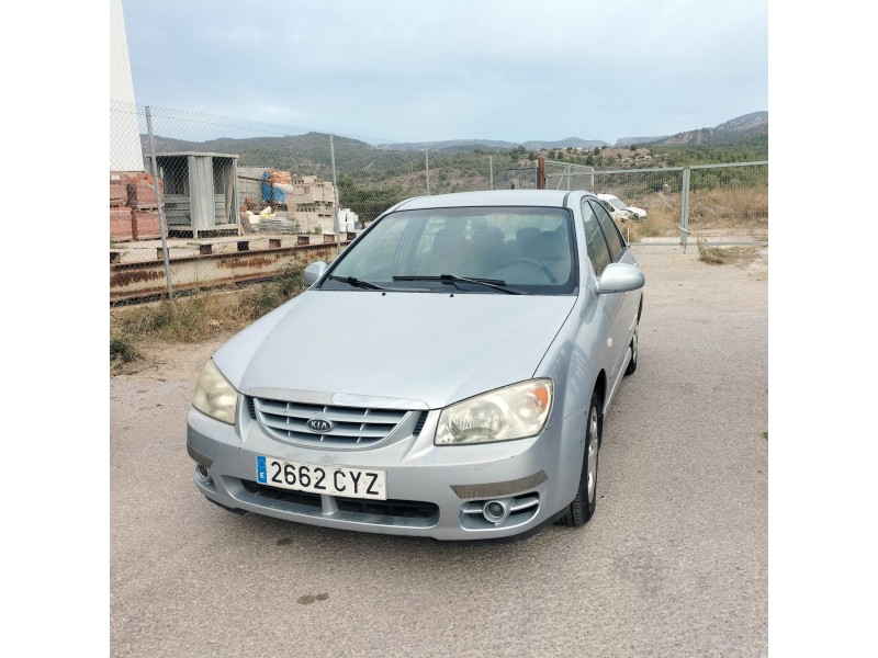 kia cerato del año 2004