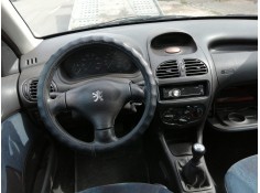 peugeot 206 berlina del año 2001 2