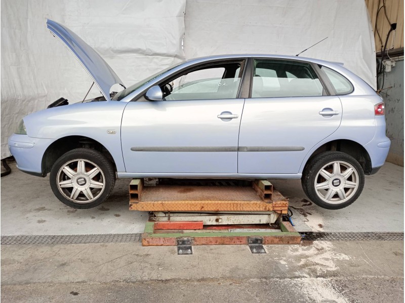 seat ibiza (6l1) del año 2003
