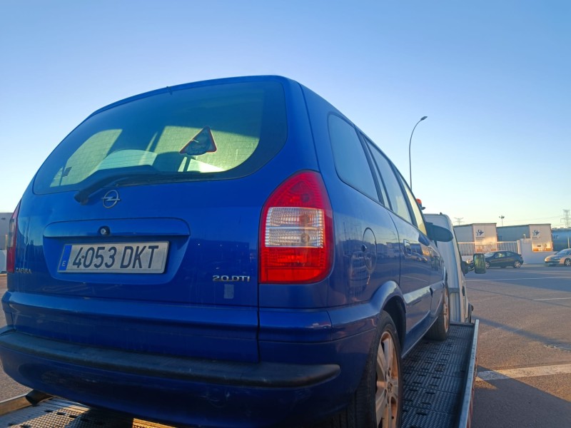 opel zafira a del año 2005