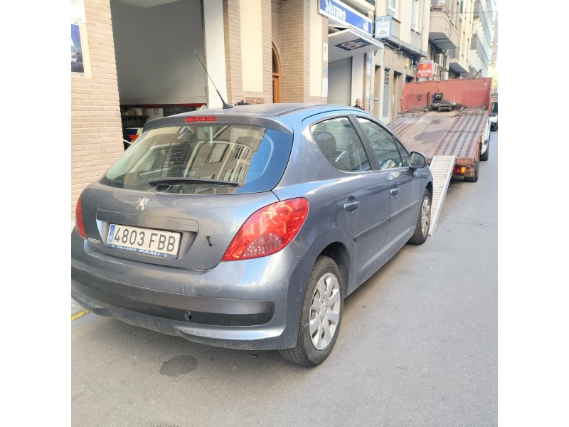 peugeot 207 del año 2006