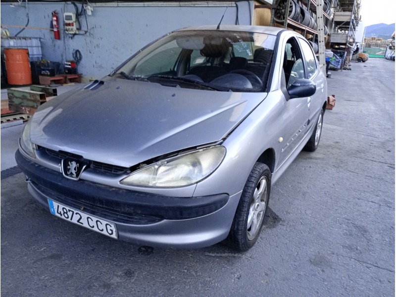 peugeot 206 berlina del año 2002