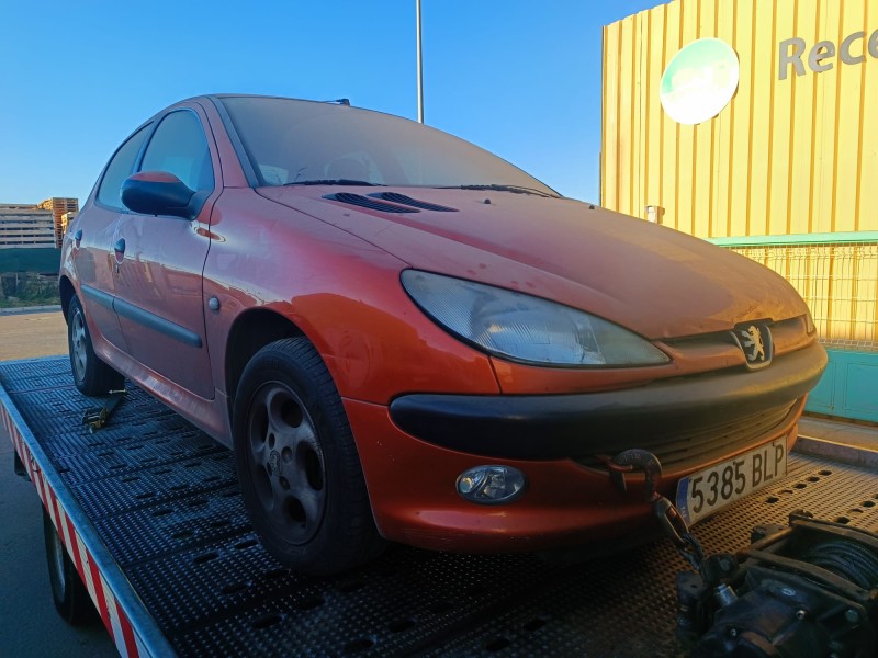 peugeot 206 berlina del año 2001