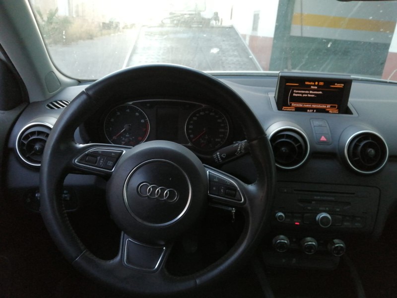audi a1 sportback (8xa) del año 2013