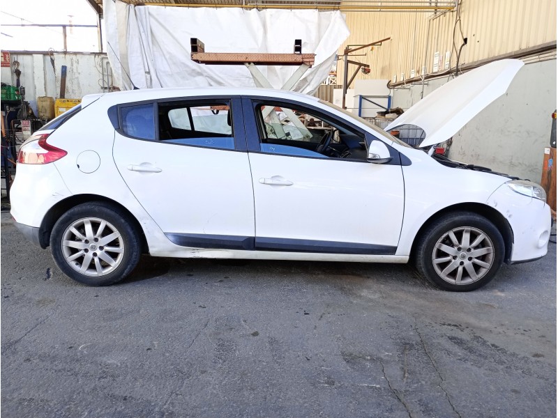 renault megane iii berlina 5 p del año 2010