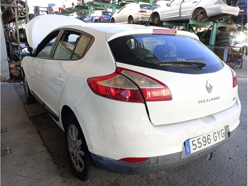 renault megane iii berlina 5 p del año 2010