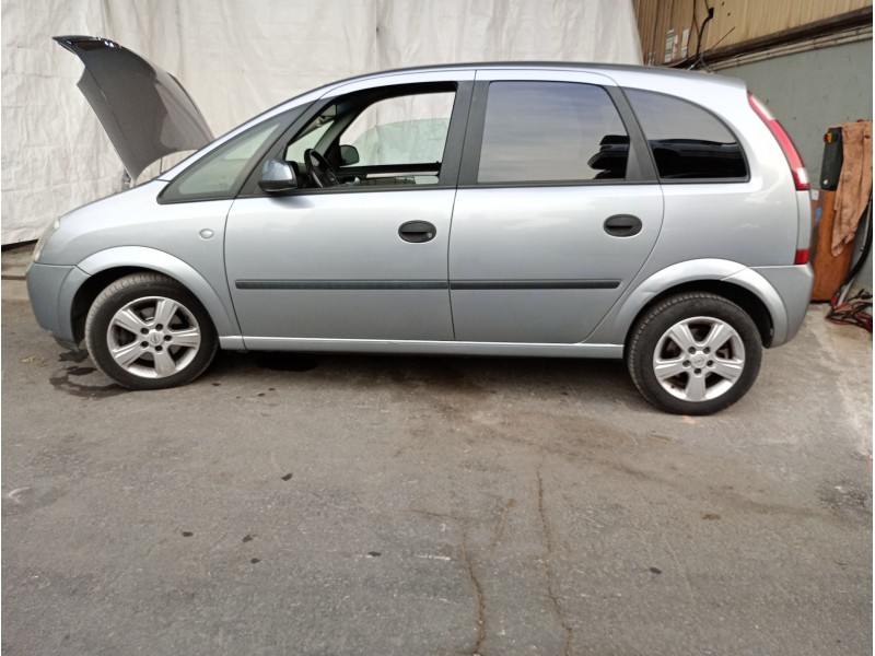 opel meriva del año 2004