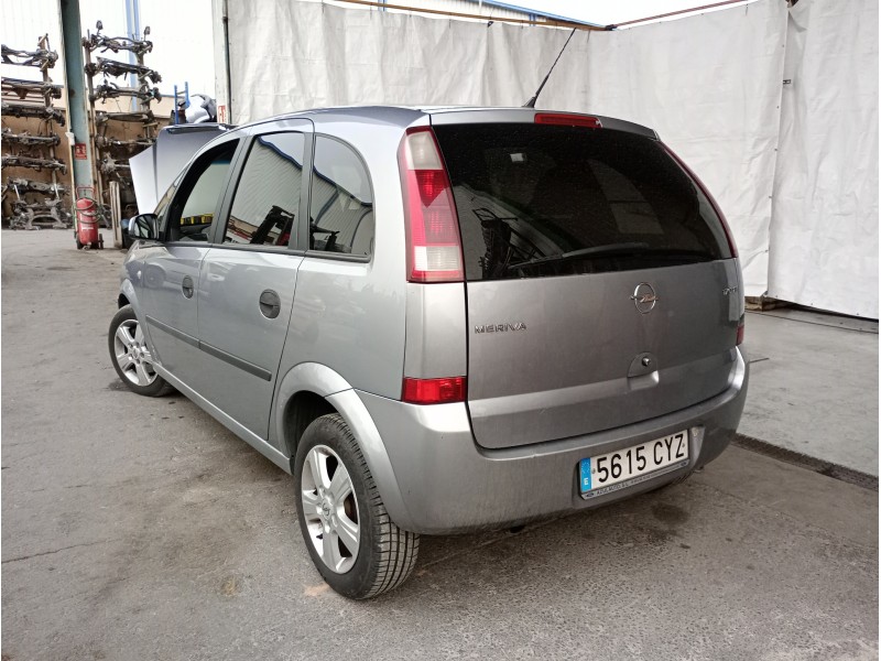 opel meriva del año 2004