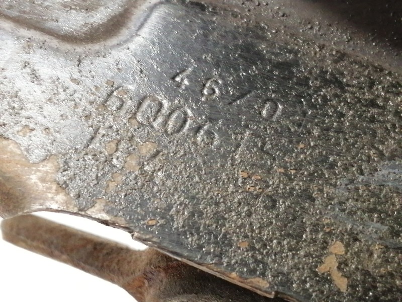 Recambio de mangueta delantera derecha para volkswagen polo (9n1) 1.9 tdi referencia OEM IAM 6Q0615312D  