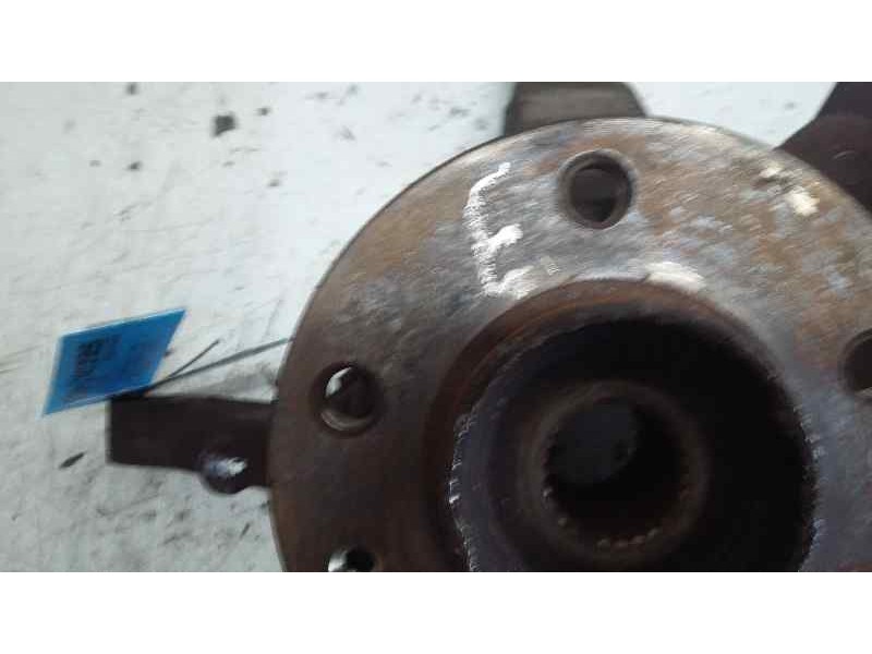 Recambio de mangueta delantera derecha para opel vivaro combi 2.7t corto referencia OEM IAM   