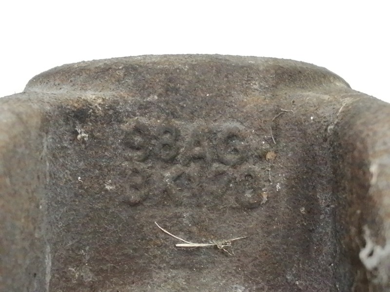 Recambio de mangueta delantera derecha para ford focus berlina (cak) ghia referencia OEM IAM 98AG3K170  