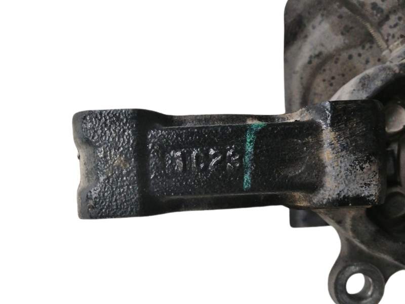 Recambio de mangueta delantera derecha para renault koleos 2.0 dci diesel fap referencia OEM IAM 40014JY00A  