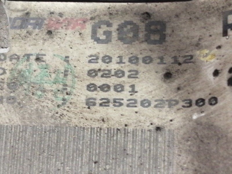 Recambio de mangueta delantera derecha para kia sorento emotion 4wd referencia OEM IAM 625202P300 517162P000 / 517503J000 201001