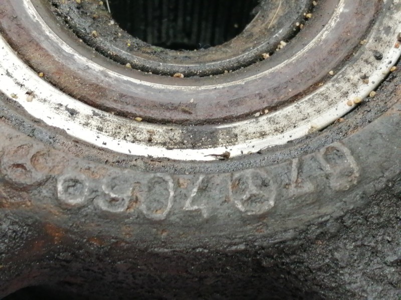 Recambio de mangueta delantera derecha para mercedes-benz clase b (w245) 2.0 cdi cat referencia OEM IAM 690449  