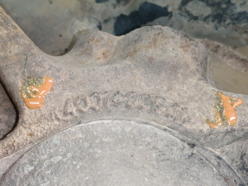 Recambio de mangueta delantera derecha para nissan vanette cargo 2.3 diesel referencia OEM IAM 400149C541  