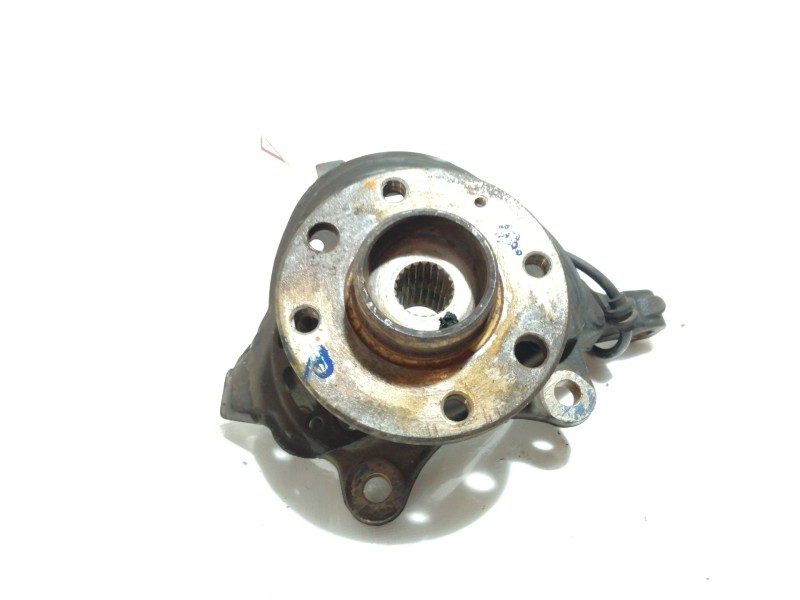 Recambio de mangueta delantera derecha para opel corsa c blue line referencia OEM IAM 13154318  