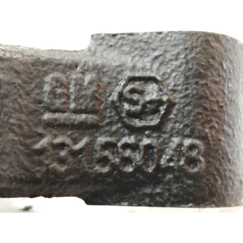 Recambio de mangueta delantera derecha para opel astra gtc sport referencia OEM IAM 13156048  