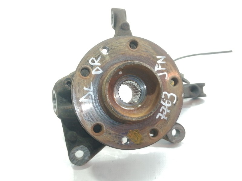 Recambio de mangueta delantera derecha para dacia duster ambiance 4x2 referencia OEM IAM   