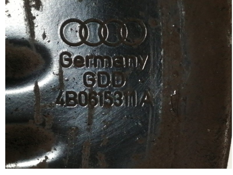 Recambio de mangueta delantera derecha para audi a6 berlina (4b2) 2.5 tdi referencia OEM IAM 4B0615311A  