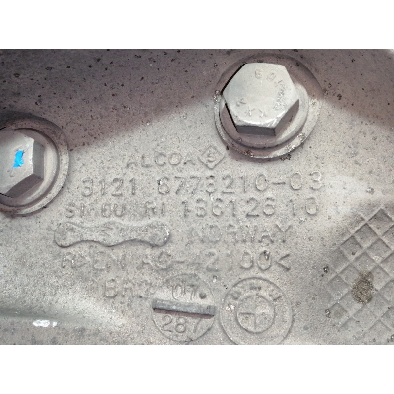 Recambio de mangueta delantera derecha para bmw serie 1 berlina (e81/e87) 118d referencia OEM IAM 3121677321003 13612610 