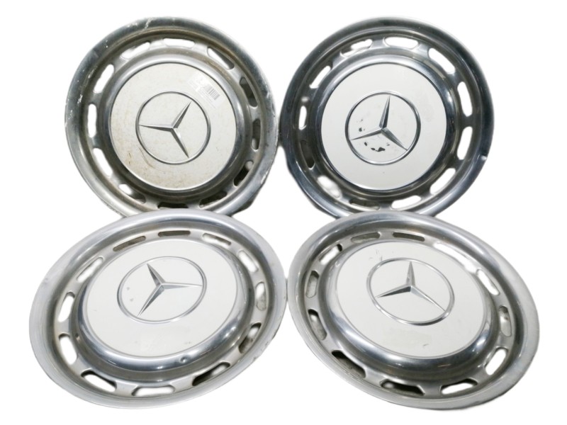 Recambio de tapacubos para mercedes-benz clase e (w123) berlina+coupe d 300 referencia OEM IAM   4 TAPACUBOS