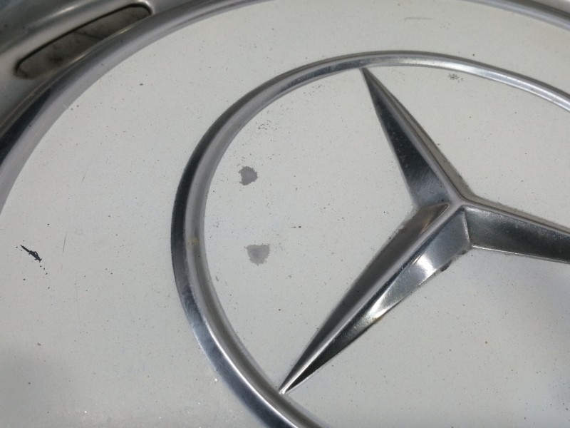 Recambio de tapacubos para mercedes-benz clase e (w123) berlina+coupe d 300 referencia OEM IAM   4 TAPACUBOS