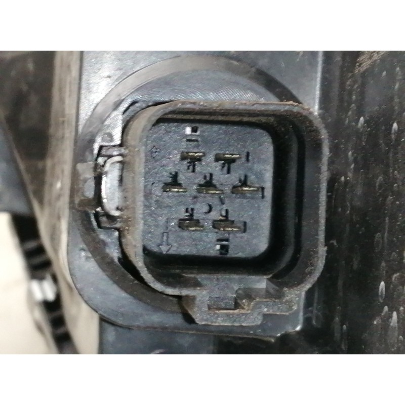 Recambio de faro izquierdo para ford fiesta (cbk) fun referencia OEM IAM 1320349  