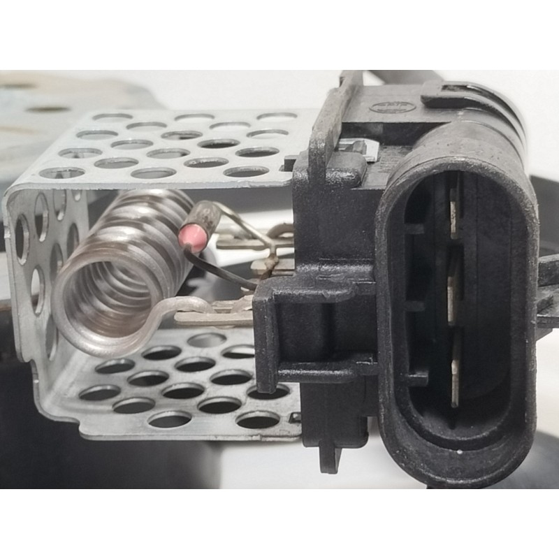 Recambio de electroventilador para opel astra g berlina edition referencia OEM IAM 0130303248  