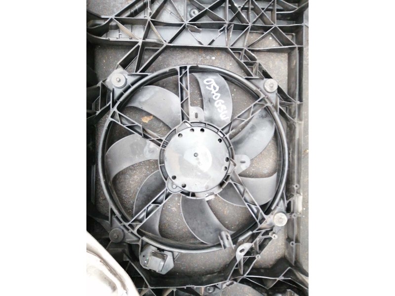 Recambio de electroventilador para renault megane iii coupe dynamique referencia OEM IAM 214812415R MM11153 F52031