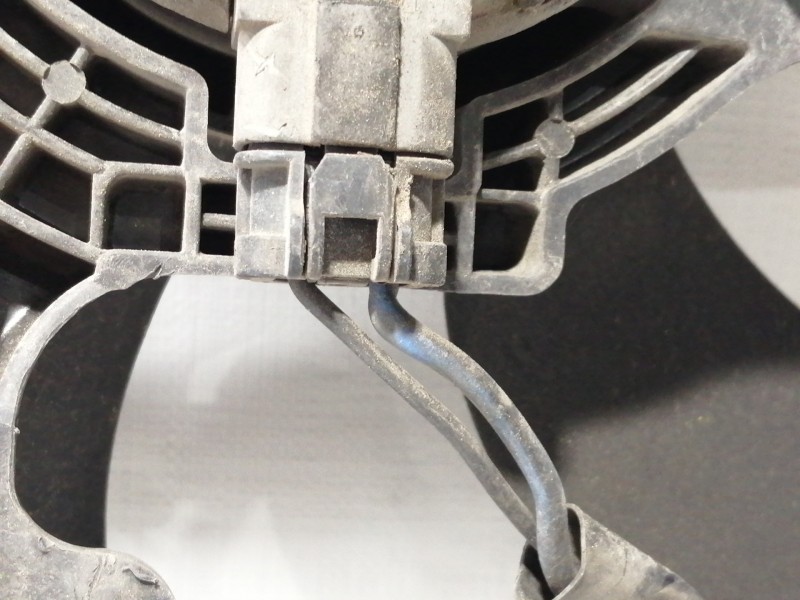 Recambio de electroventilador para nissan almera (n16/e) acenta referencia OEM IAM 8240296  