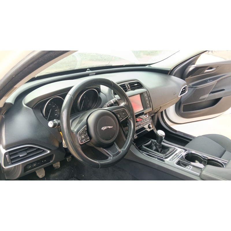 Recambio de salpicadero para jaguar xe (x760) 2.0 d referencia OEM IAM   