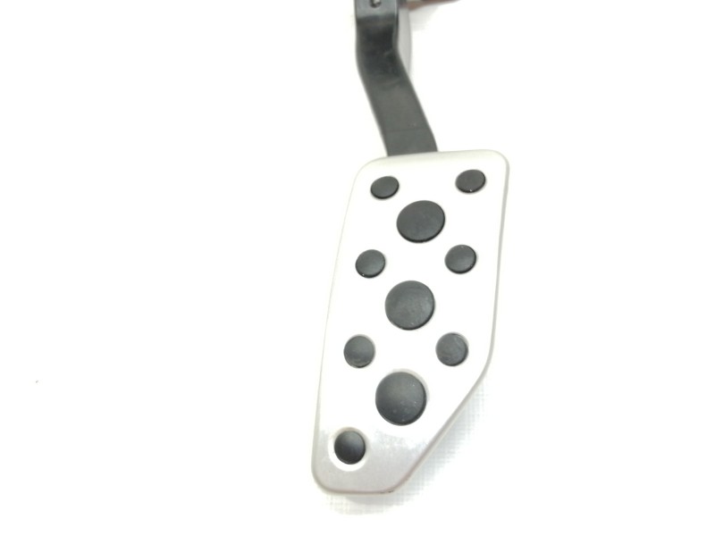 Recambio de pedal acelerador para subaru xv (g5) executive plus referencia OEM IAM 36010FL031  