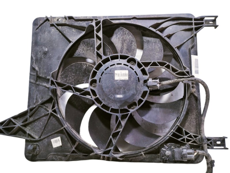 Recambio de electroventilador para nissan qashqai (j10) visia referencia OEM IAM 8200045082 23052012 5393199 