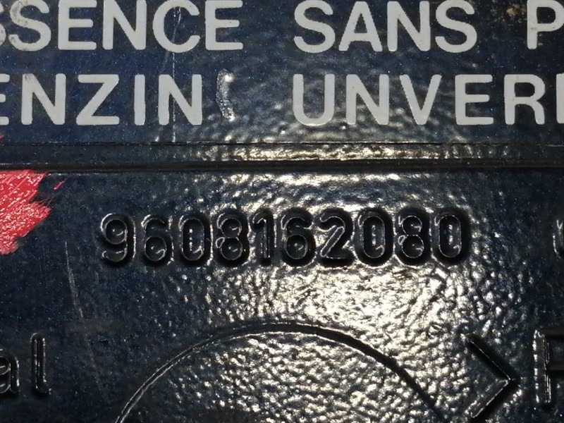 Recambio de tapa exterior combustible para citroën xantia berlina 1.6i x / 1.6 x referencia OEM IAM 9608162180 9608162080 