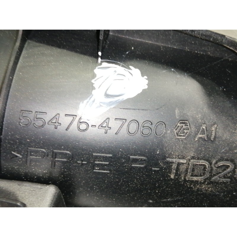 Recambio de rejilla aireadora para toyota prius (zvw50) basis referencia OEM IAM 5547647060  