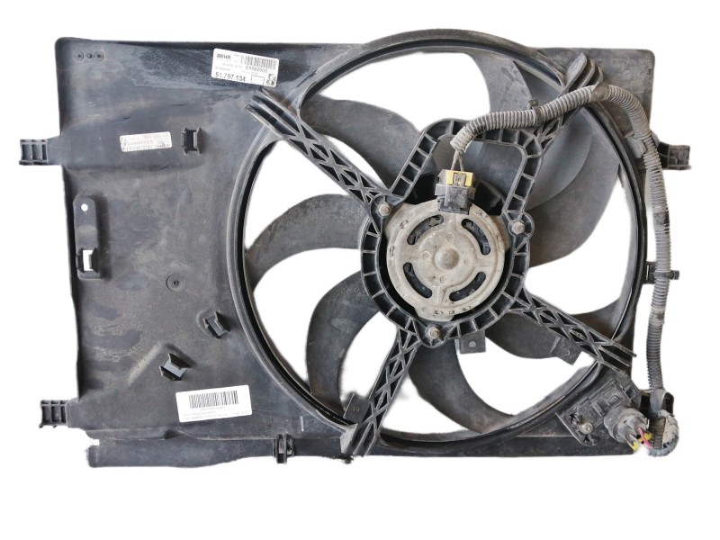 Recambio de electroventilador para fiat grande punto (199) 1.4 referencia OEM IAM 51797134 E5502005 / E5480005 51797135