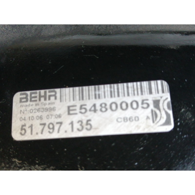 Recambio de electroventilador para fiat grande punto (199) 1.4 referencia OEM IAM 51797134 E5502005 / E5480005 51797135