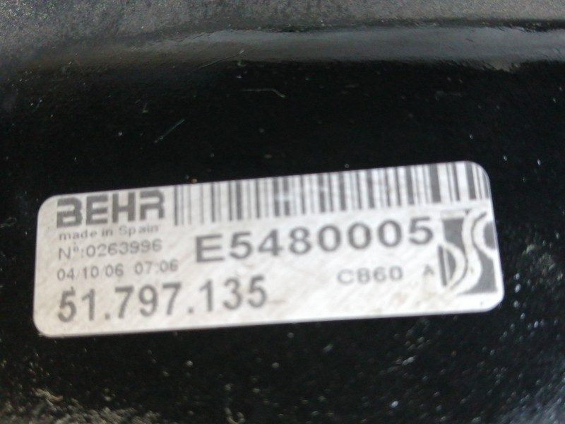 Recambio de electroventilador para fiat grande punto (199) 1.4 referencia OEM IAM 51797134 E5502005 / E5480005 51797135