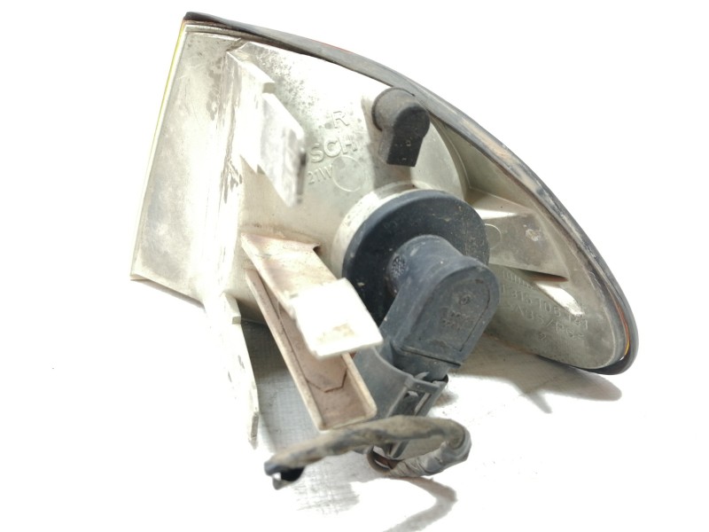 Recambio de piloto delantero derecho para bmw serie 3 berlina (e46) 320d referencia OEM IAM 1315106145  