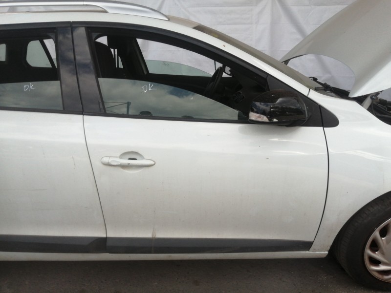 Recambio de puerta delantera derecha para renault megane iii sport tourer business referencia OEM IAM   