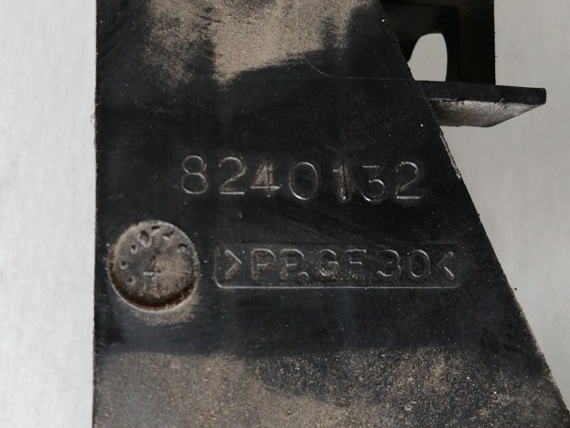 Recambio de electroventilador para nissan micra (k11) básico (k11) referencia OEM IAM 8240132  