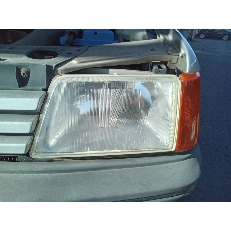 Recambio de faro izquierdo para peugeot 205 berlina referencia OEM IAM   