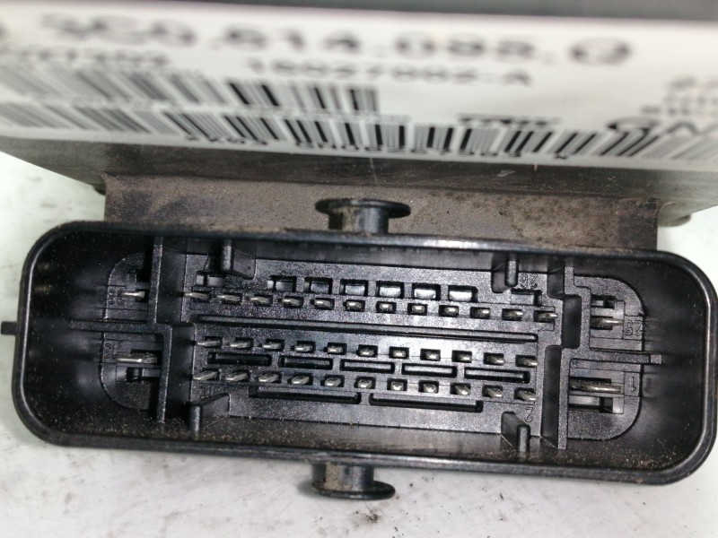 Recambio de abs para volkswagen passat berlina (3c2) highline referencia OEM IAM 3C0614095Q 16027202 / S118676022D 16027002A