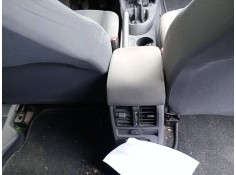 Recambio de apoyabrazos central para volkswagen caddy ka/kb (2c) comfortline referencia OEM IAM 1T0857669  CON DESGASTE 2