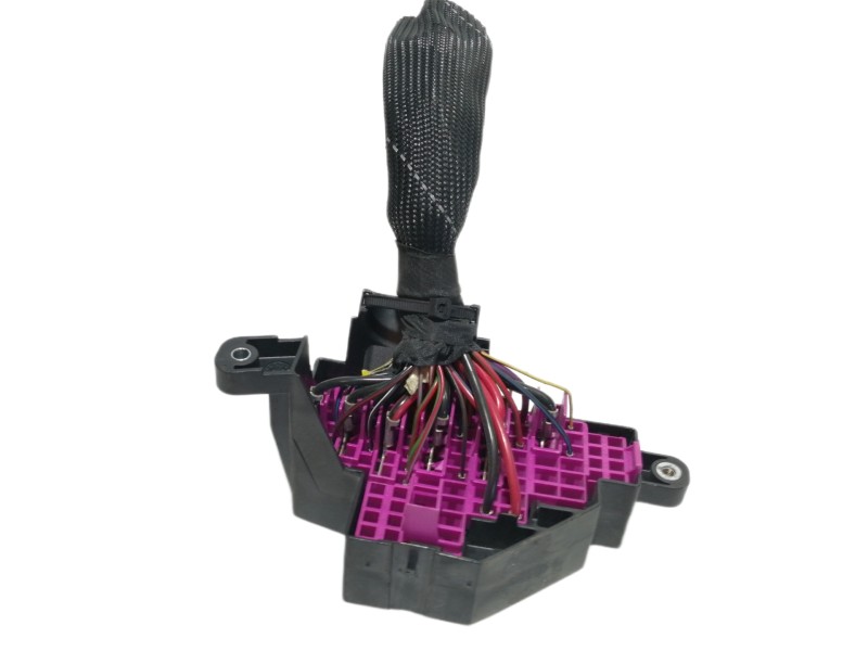 Recambio de caja reles / fusibles para volkswagen passat berlina (3c2) highline referencia OEM IAM 586440  INTERIOR IZQ