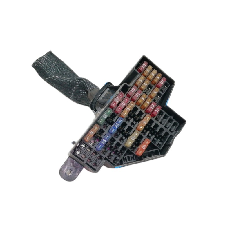 Recambio de caja reles / fusibles para volkswagen passat berlina (3c2) highline referencia OEM IAM 586440  INTERIOR IZQ